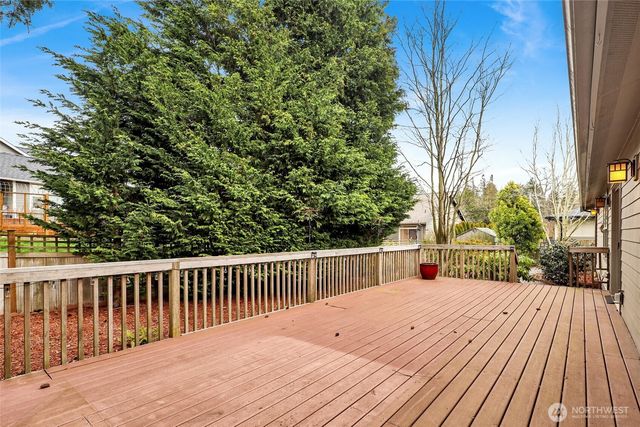 2511 Crescent Street, Ferndale, WA 98248