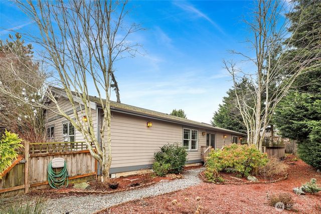 2511 Crescent Street, Ferndale, WA 98248