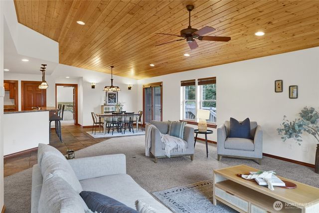 2511 Crescent Street, Ferndale, WA 98248