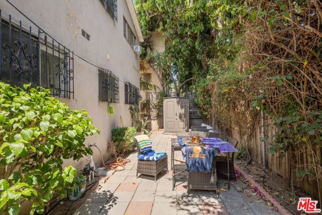 1154 N Ogden Drive, West Hollywood, CA 90046
