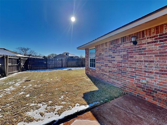 2165 Robin Ridge Lane, Edmond, OK 73012
