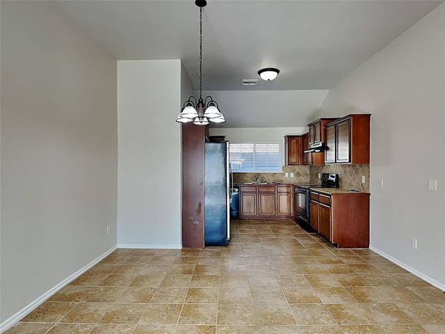 2165 Robin Ridge Lane, Edmond, OK 73012