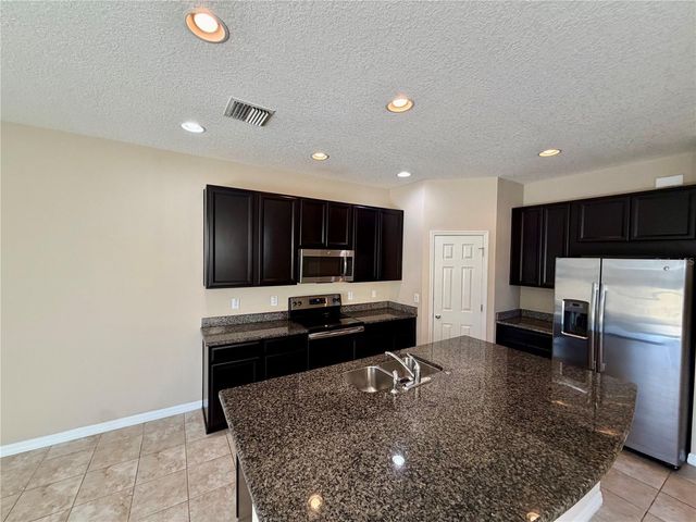 7020 WOODCHASE GLEN DRIVE, Riverview, FL 33578