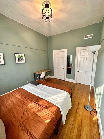 7 Linden 1, Boston, MA 02134