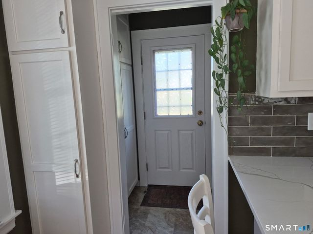 7 Usher Avenue, Plainville, CT 06062