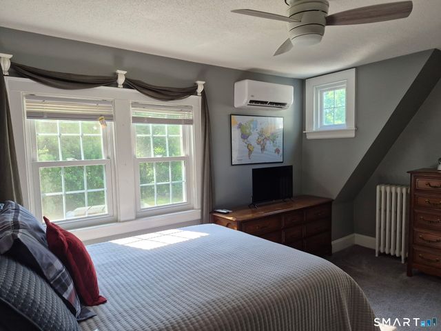 7 Usher Avenue, Plainville, CT 06062