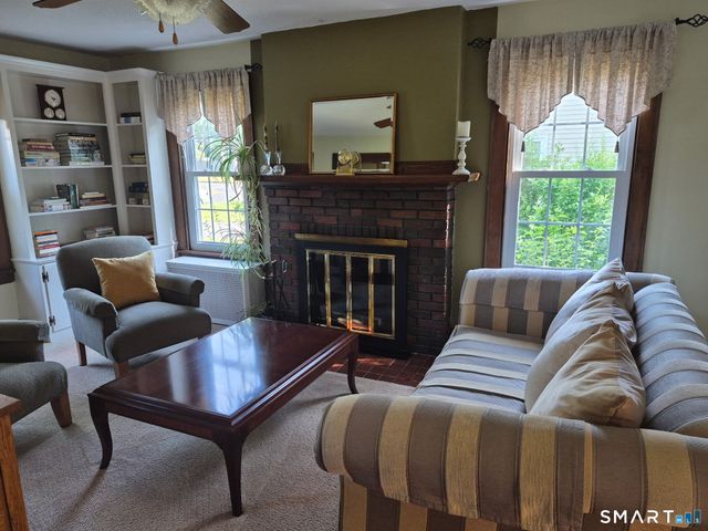 7 Usher Avenue, Plainville, CT 06062
