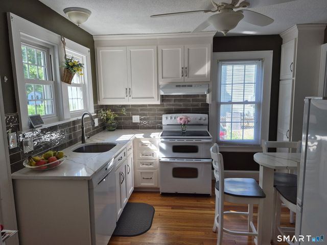 7 Usher Avenue, Plainville, CT 06062