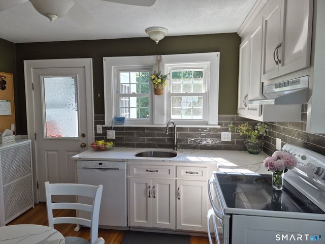7 Usher Avenue, Plainville, CT 06062