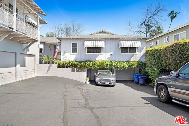 156 N Baldwin Avenue, Sierra Madre, CA 91024