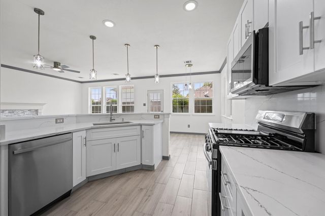 1813 Oakland Circle, Pearland, TX 77581