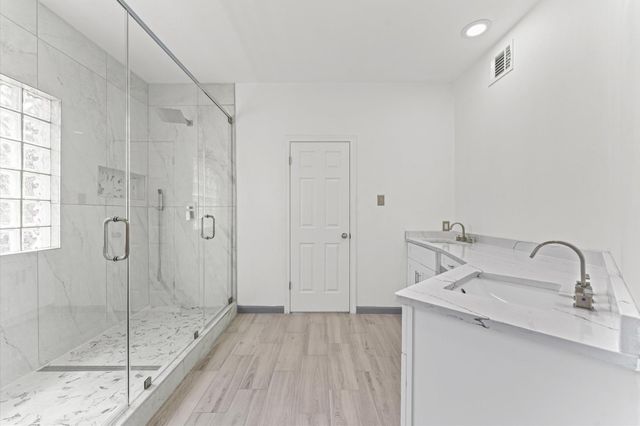 1813 Oakland Circle, Pearland, TX 77581