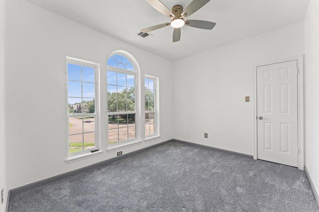 1813 Oakland Circle, Pearland, TX 77581