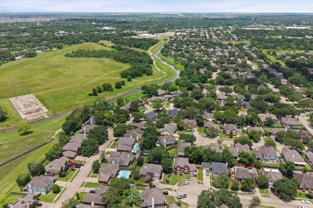 1813 Oakland Circle, Pearland, TX 77581