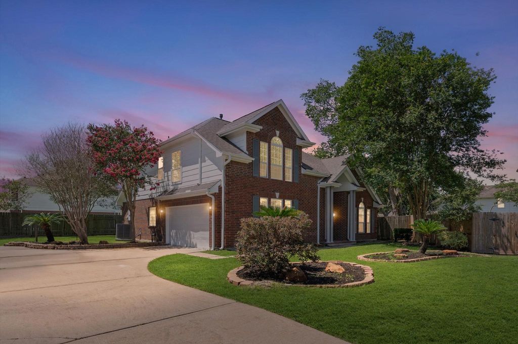 1813 Oakland Circle, Pearland, TX 77581