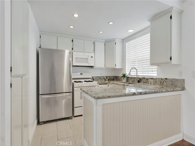 17951 River Circle 3, Canyon Country, CA 91387