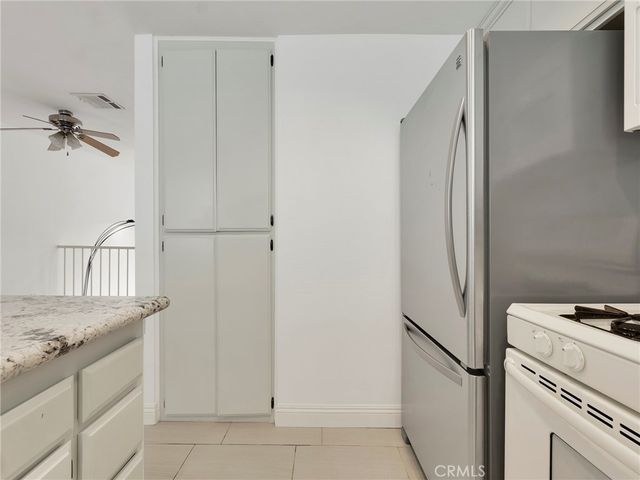 17951 River Circle 3, Canyon Country, CA 91387