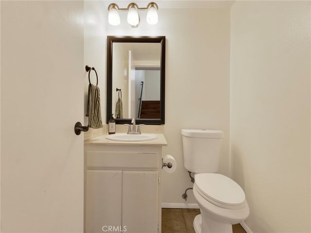 17951 River Circle 3, Canyon Country, CA 91387