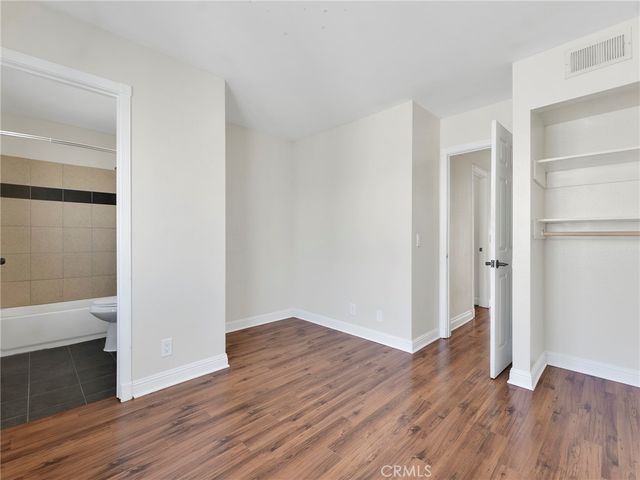 17951 River Circle 3, Canyon Country, CA 91387