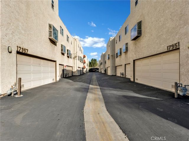 17951 River Circle 3, Canyon Country, CA 91387