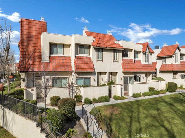 17951 River Circle 3, Canyon Country, CA 91387