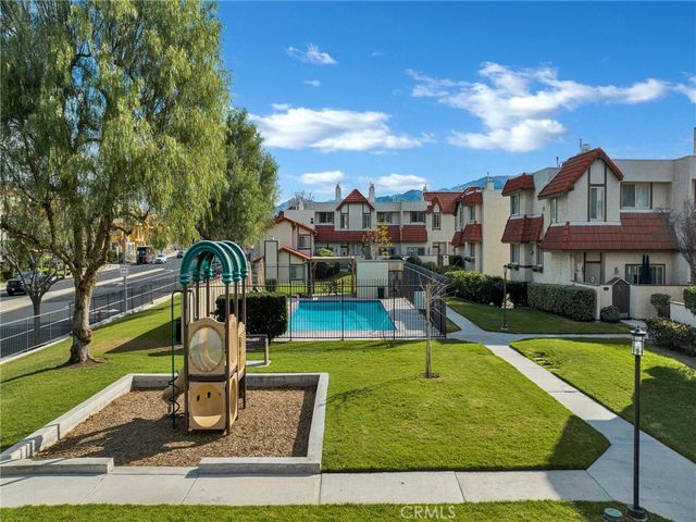 17951 River Circle 3, Canyon Country, CA 91387