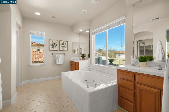 2000 Sorrelwood Ct, San Ramon, CA 94582