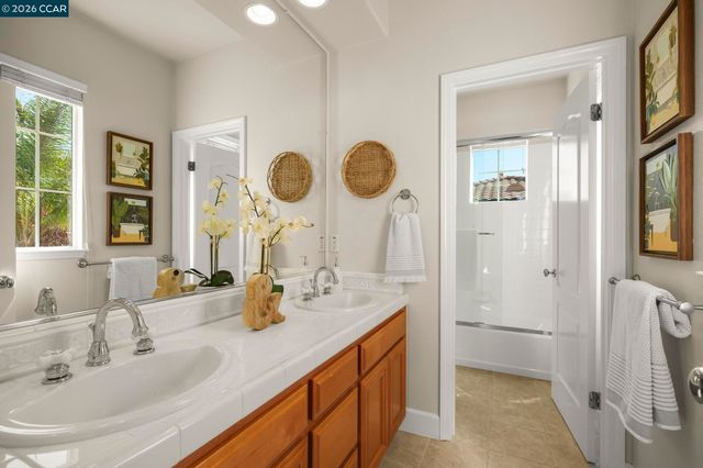 2000 Sorrelwood Ct, San Ramon, CA 94582