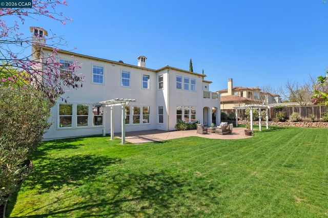 2000 Sorrelwood Ct, San Ramon, CA 94582