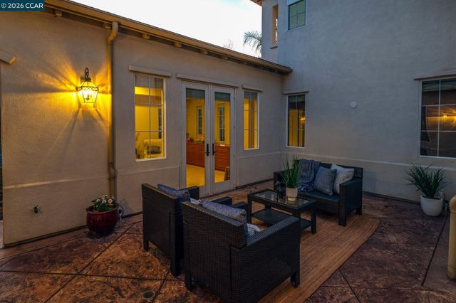 2000 Sorrelwood Ct, San Ramon, CA 94582