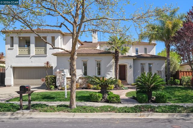 2000 Sorrelwood Ct, San Ramon, CA 94582