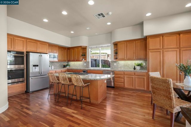 2000 Sorrelwood Ct, San Ramon, CA 94582