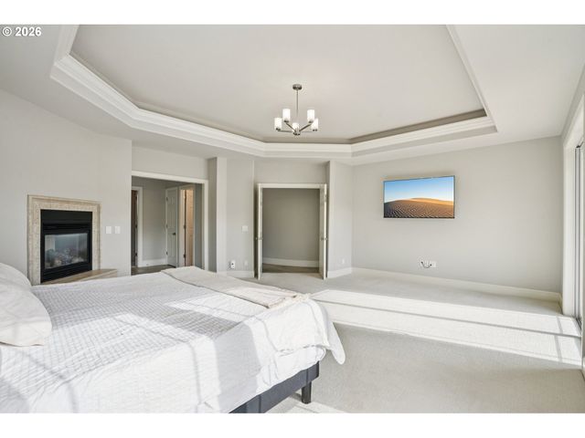 23044 Sw ULSKY Rd, West Linn, OR 97068