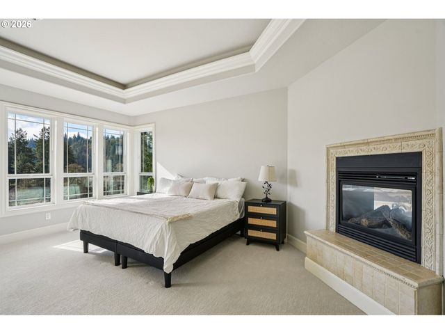 23044 Sw ULSKY Rd, West Linn, OR 97068