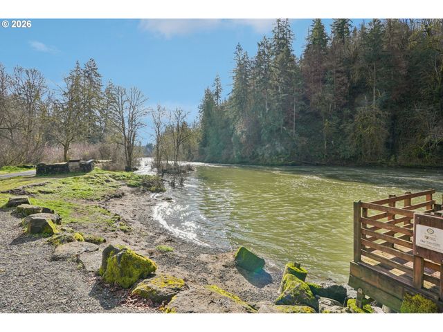 23044 Sw ULSKY Rd, West Linn, OR 97068