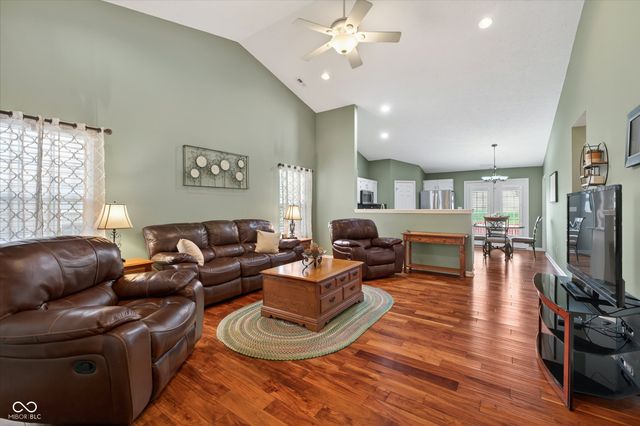 610 Daniel Court, Westfield, IN 46074