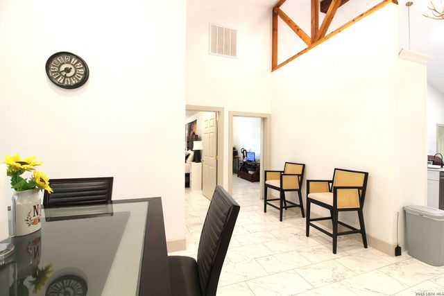 101 County Road 135, Floresville, TX 78114