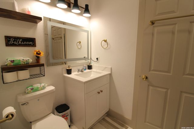 101 County Road 135, Floresville, TX 78114