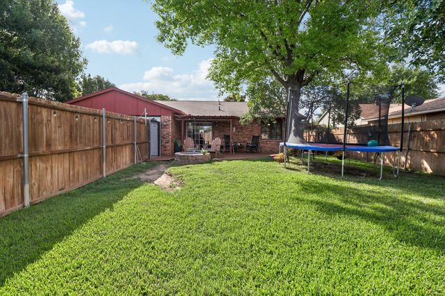 220 Willow Springs Drive, Coppell, TX 75019