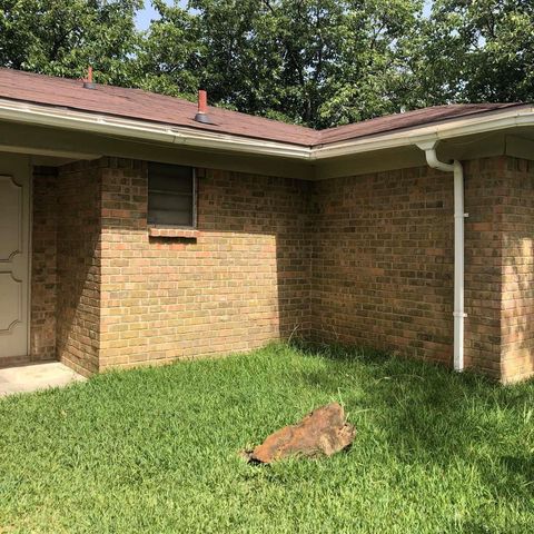 125 N Jessup Street, Alvarado, TX 76009