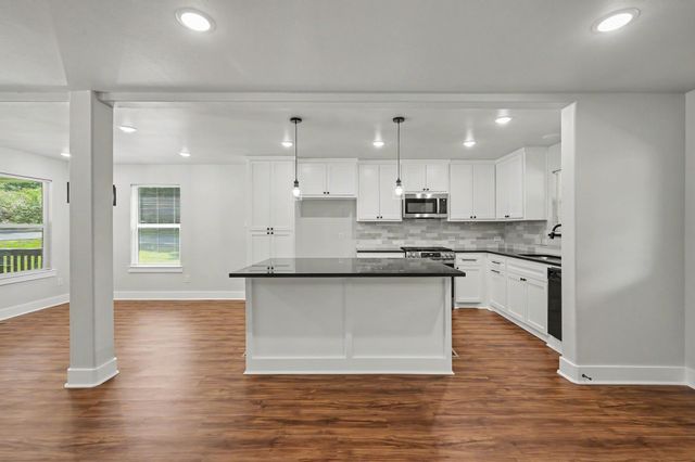 116 Sun City Lane, Conroe, TX 77304