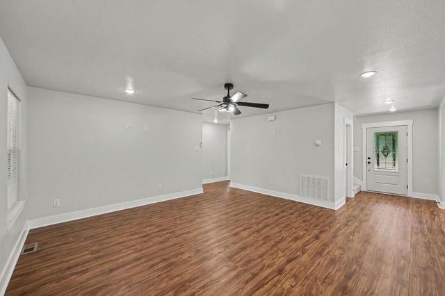 116 Sun City Lane, Conroe, TX 77304