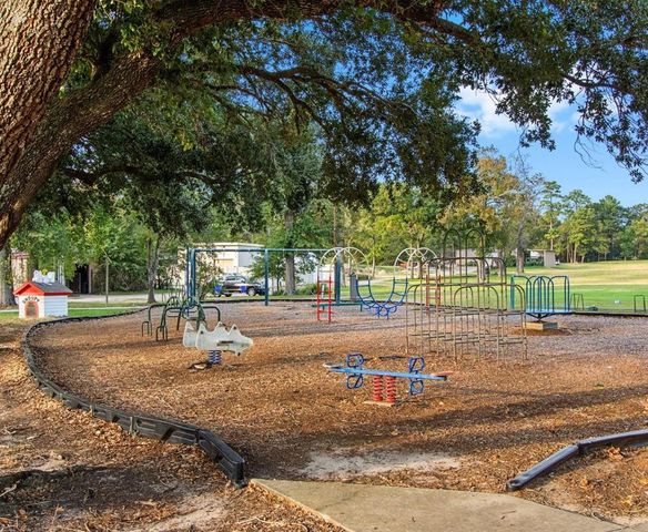 116 Sun City Lane, Conroe, TX 77304