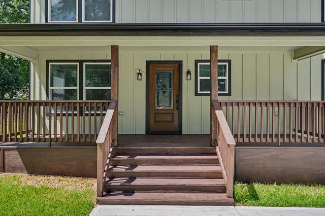 116 Sun City Lane, Conroe, TX 77304