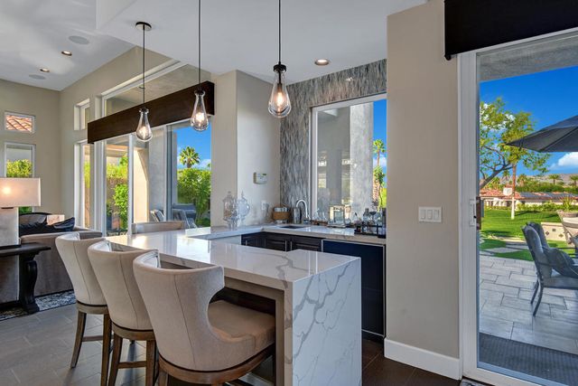 210 Gold Canyon Drive, Palm Desert, CA 92211