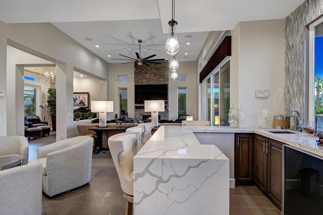 210 Gold Canyon Drive, Palm Desert, CA 92211