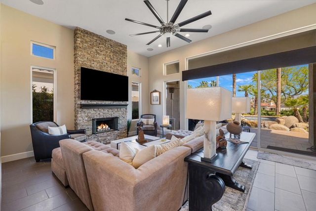 210 Gold Canyon Drive, Palm Desert, CA 92211