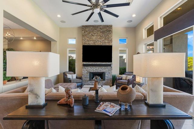 210 Gold Canyon Drive, Palm Desert, CA 92211