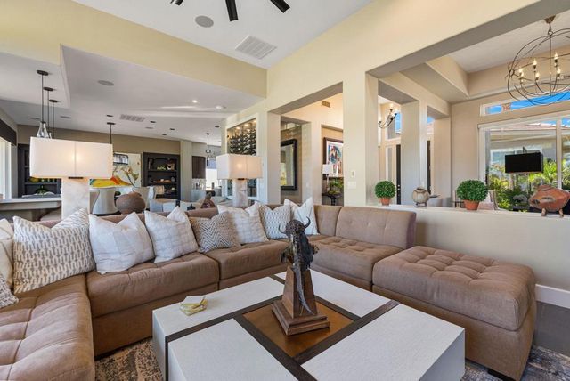 210 Gold Canyon Drive, Palm Desert, CA 92211