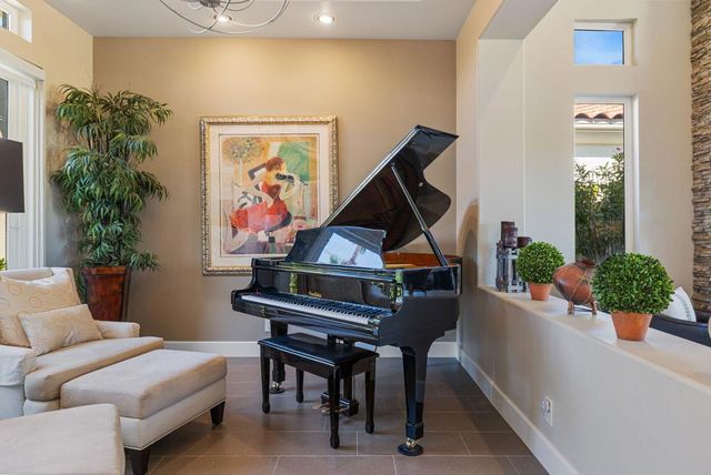 210 Gold Canyon Drive, Palm Desert, CA 92211